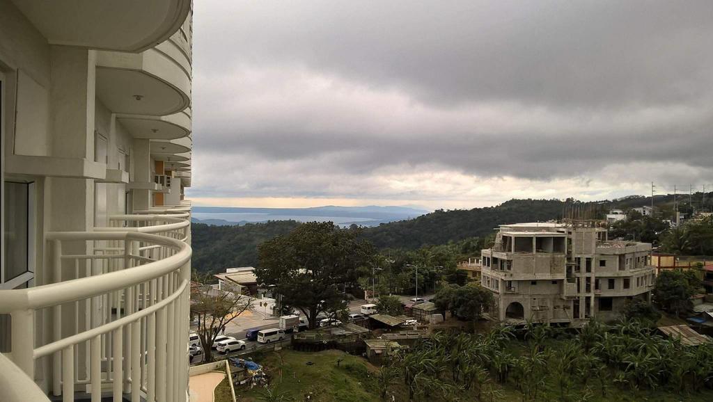 Mary'S Crib Cityland Prime Tagaytay With Free Wifi & Swimming Tagaytay City Exterior photo
