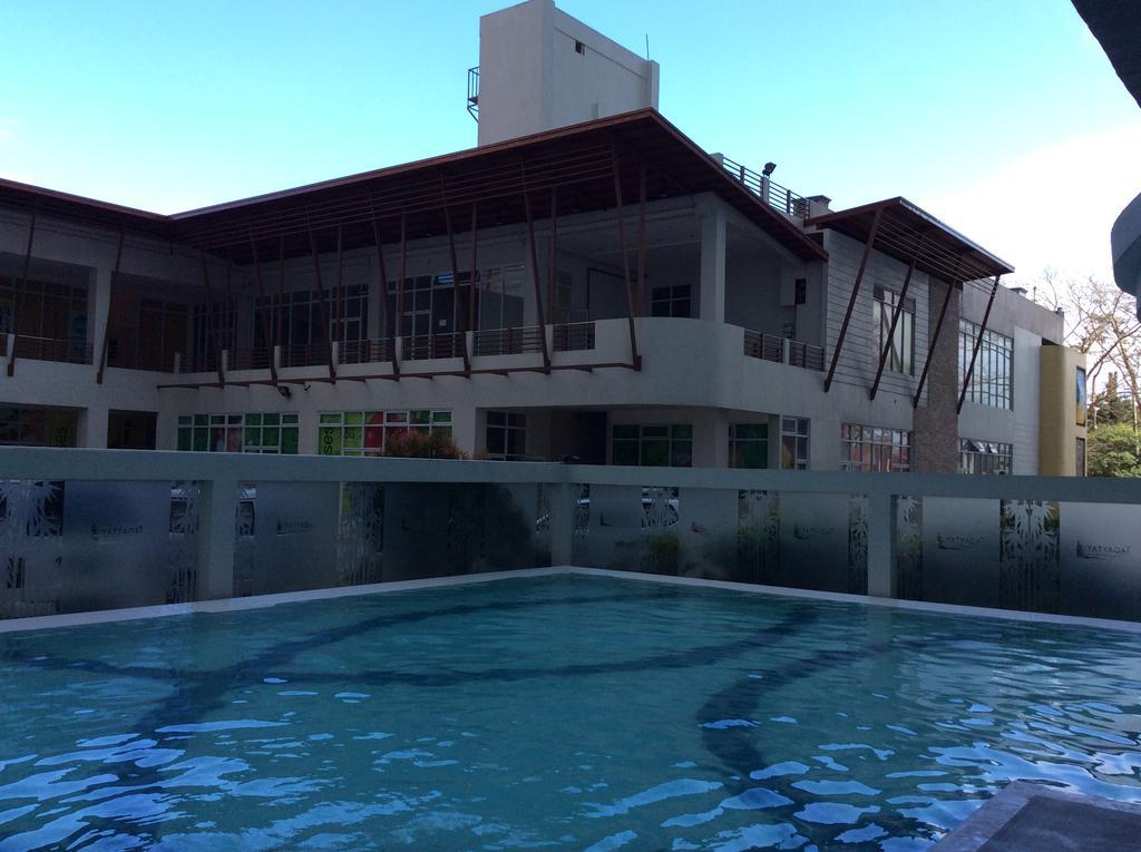 Mary'S Crib Cityland Prime Tagaytay With Free Wifi & Swimming Tagaytay City Exterior photo
